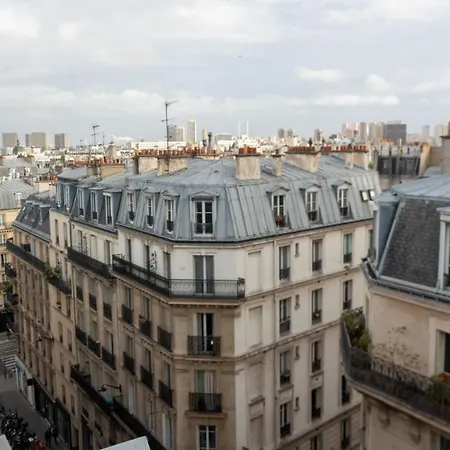 Апартаменты Wonderful In Historical Quartier Latin Париж